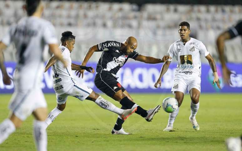 Fellipe Bastos foi o autor do primeiro gol vascaíno contra o Peixe (Foto: Rafael Ribeiro/Vasco)