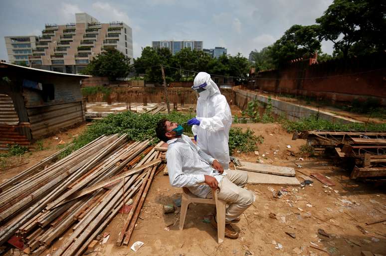 Índia deve se tornar na segunda-feira o segundo país com mais infecções por coronavírus no mundo