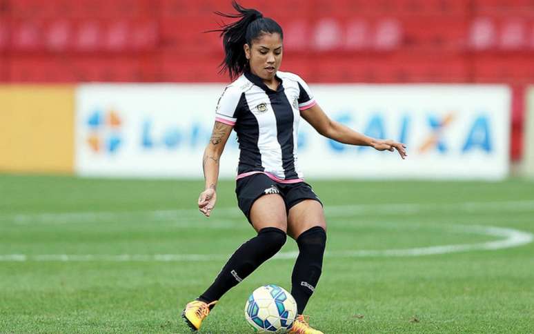 Maurine elogiou as novas medidas administrativas da CBF no futebol feminino (Foto: Pedro Ernesto / Santos FC)