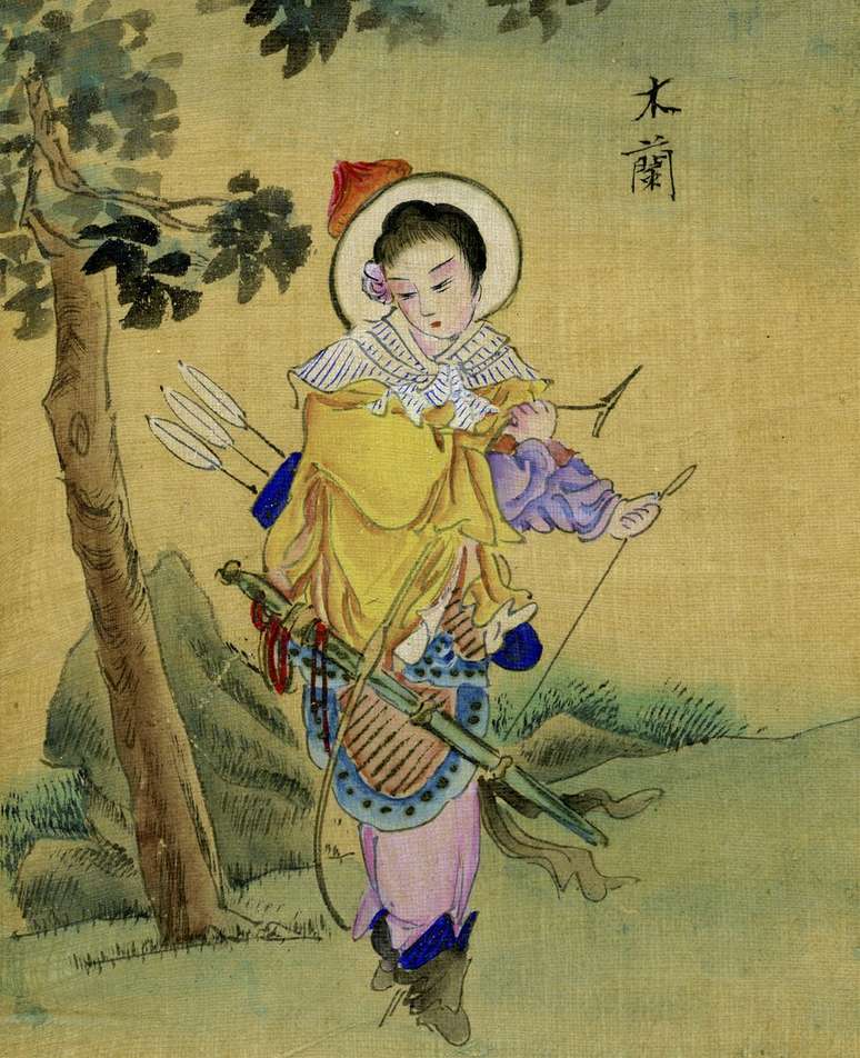 O primeiro texto escrito da história do personagem é a Balada de Mulan, um folclore que remonta às dinastias do norte da China, entre 386 e 581 d.C