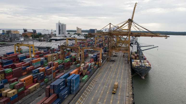 O porto de Buenaventura, o &uacute;nico de grande porte da costa do Pac&iacute;fico, &eacute; o mais importante do pa&iacute;s. E at&eacute; agora n&atilde;o tinha uma conex&atilde;o eficiente com Bogot&aacute;