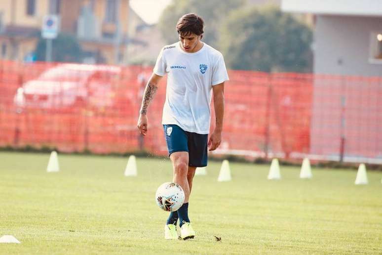 De acordo com o jornal “La Gazzeta dello Sport”, Tonali já está em Milão para fechar com o Milan (Foto: Divulgação/Instagram)