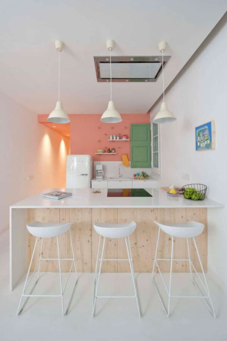 61. Decoração colorida para cozinha americana – Via: Pinterest