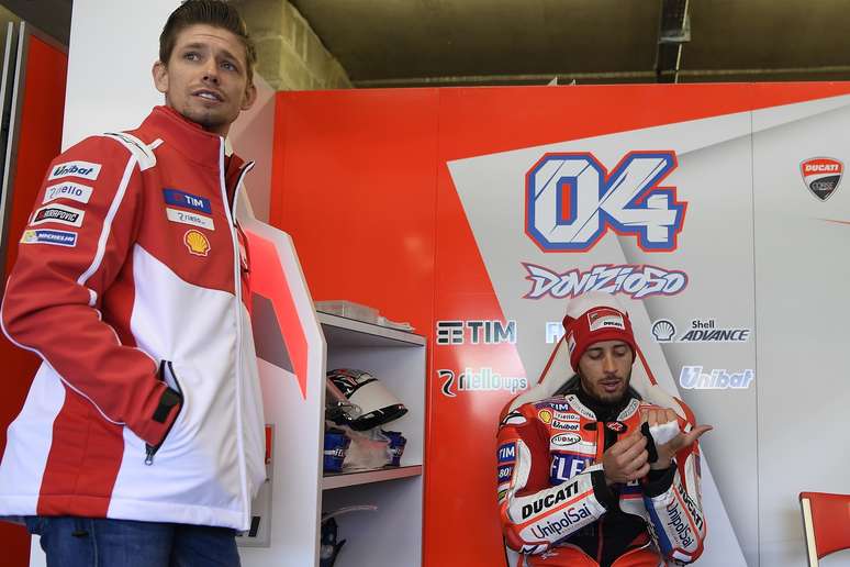 Casey Stoner trabalhou ao lado de Andrea Dovizioso no per&iacute;odo em que foi piloto de testes, mas se decepcionou com a Ducati 