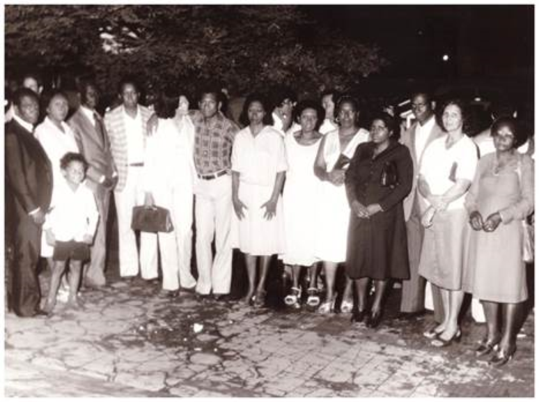 Depois de viver em uma favela e trabalhar de madrugada para pagar os estudos, Juarez foi a primeira pessoa da fam&iacute;lia a comemorar sua formatura em um curso superior