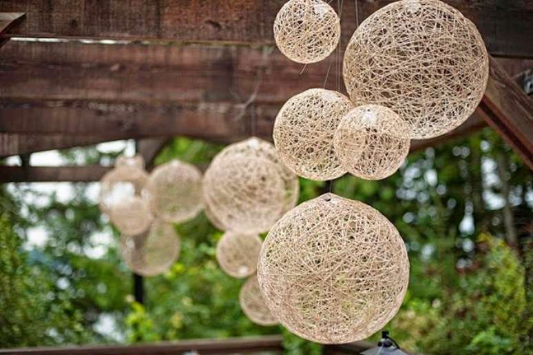 9- Bola de Sisal para decora&ccedil;&atilde;o de casamento r&uacute;stico