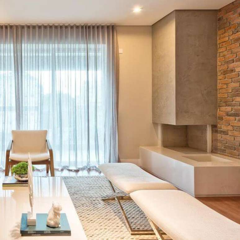 33. Lareira de canto moderna ecol&oacute;gica &ndash; Via: Pinterest