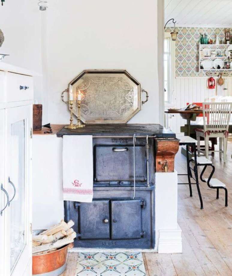 19. Fog&atilde;o a lenha retr&ocirc; de ferro &ndash; Via: Hemtrevligh