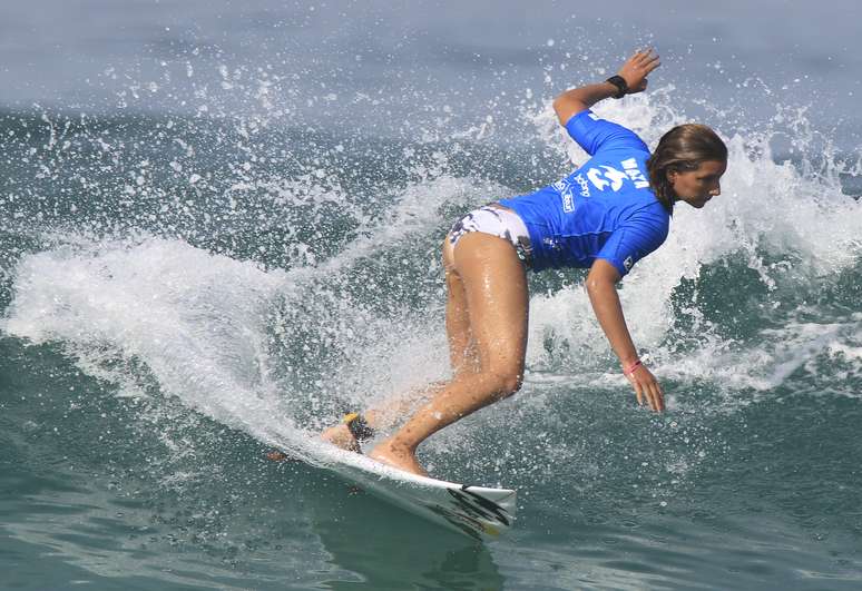 Maya Gabeira durante competi&ccedil;&atilde;o na Barra da Tijuca, no Rio de Janeiro
12/05/2011
REUTERS/Sergio Moraes