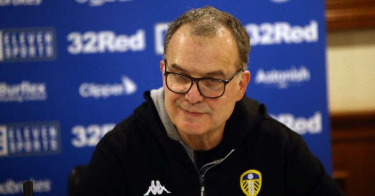 Bielsa diz não entender de música ao ser perguntado sobre estilo "heavy-metal" de Klopp (Foto: Reprodução / Twitter)