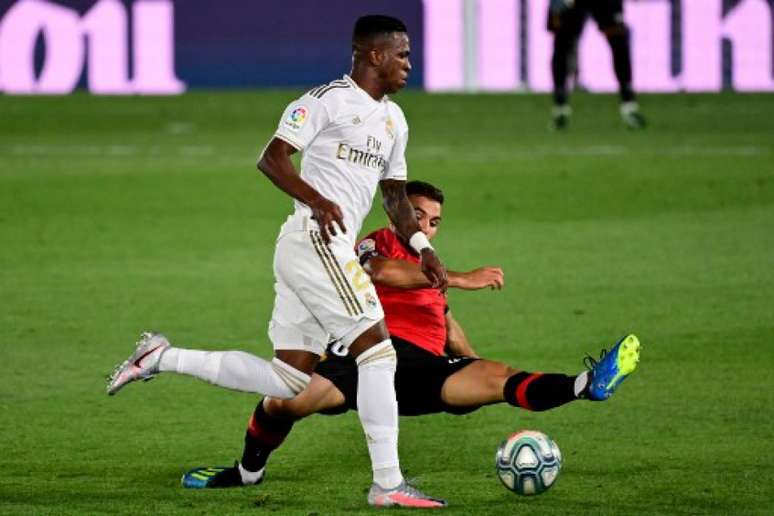 Vinícius Júnior caiu de vez nas graças da torcida madridista (JAVIER SORIANO / AFP)