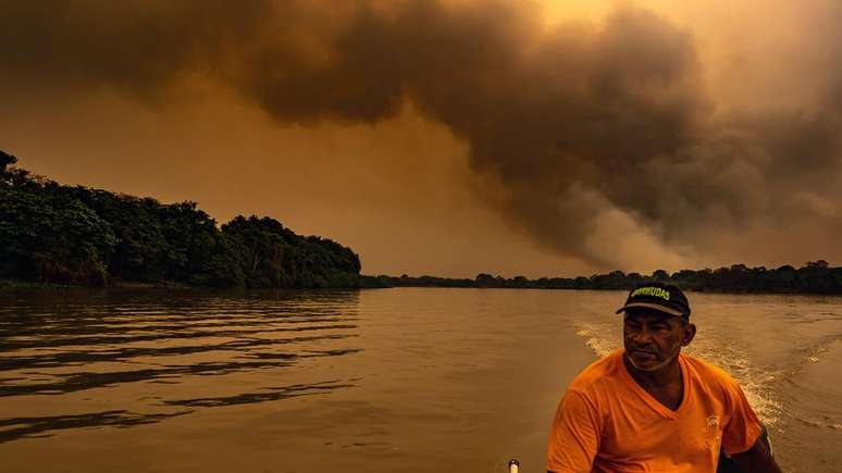 Moradores da região também sofrem com as queimadas que atingem o bioma