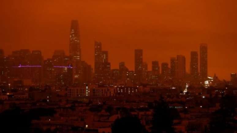 São Francisco, na Califórnia, foi uma das cidades mais afetadas pela chegada da fumaça dos incêndios que eclodiram em 28 pontos do estado