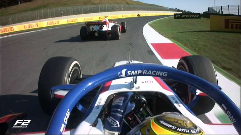 Robert Shwartzman perdeu posi&ccedil;&otilde;es e abandonou com problemas mec&acirc;nicos 