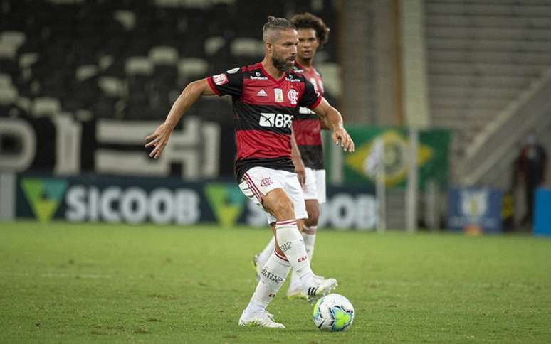 Diego entrou no segundo tempo da partida disputada o Castelão (Foto: Alexandre Vidal/Flamengo)