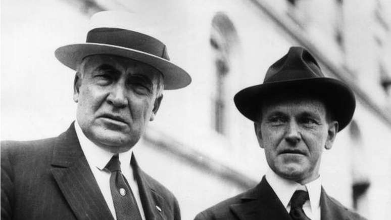 Warren G. Harding (esq.) foi o 29º presidente dos EUA, entre 1921 e 1923