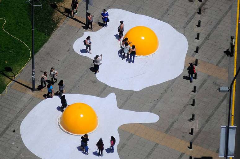 Instalação Eggcident remete ao aquecimento global e será montada no Largo da Batata
