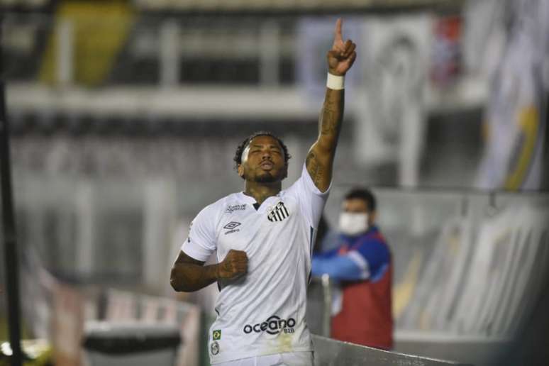 Dos seus 10 gols em 2020, sete foram no Brasileirão e três no Paulista (Foto: Divulgação/Santos FC)