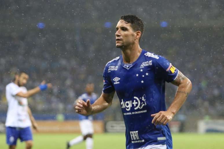 A história recente do jogador no Cruzeiro também contribuiu para a repulsa da torcida atleticana -(Foto: Doug Patrício/Fotoarena/Lancepress!)