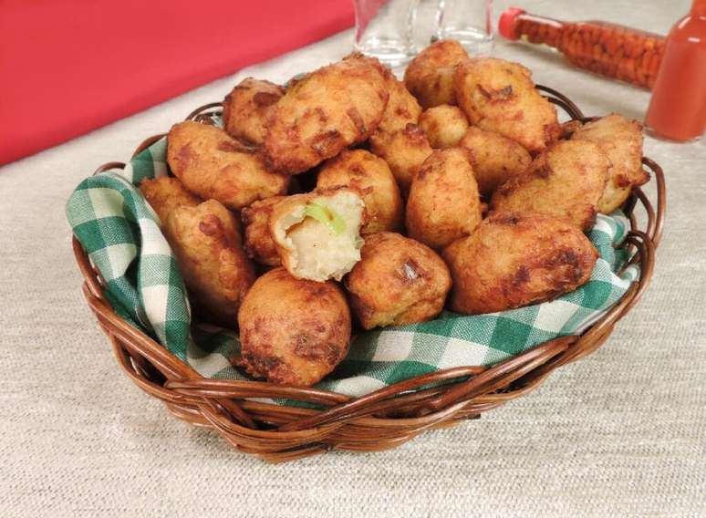 Guia da Cozinha - 9 versões do clássico bolinho de bacalhau para se surpreender