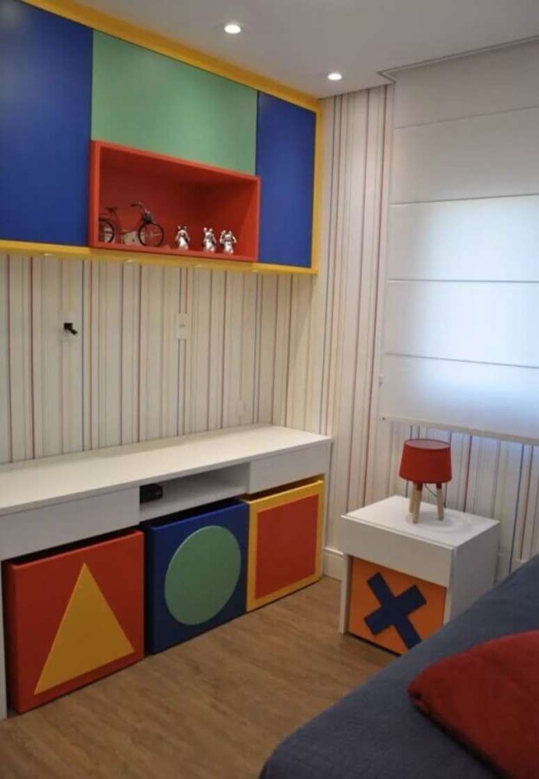 14. Invista em detalhes bem coloridos para a decora&ccedil;&atilde;o de quarto infantil sob medida &ndash; Foto: Pinterest