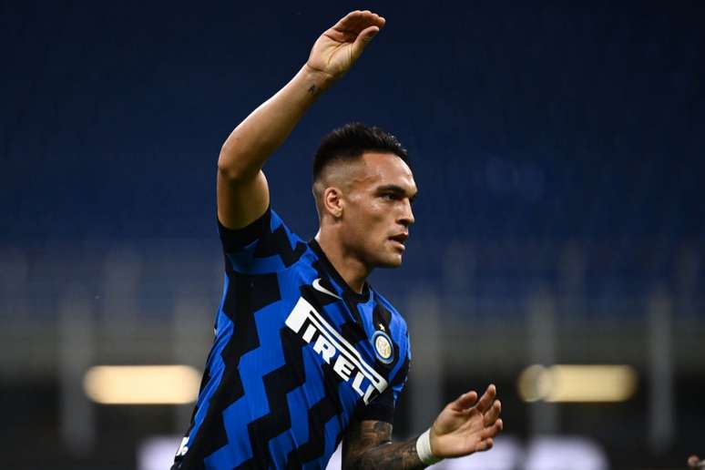 Lautaro permanece na Inter de Milão nesta temporada (Foto: MARCO BERTORELLO / AFP)