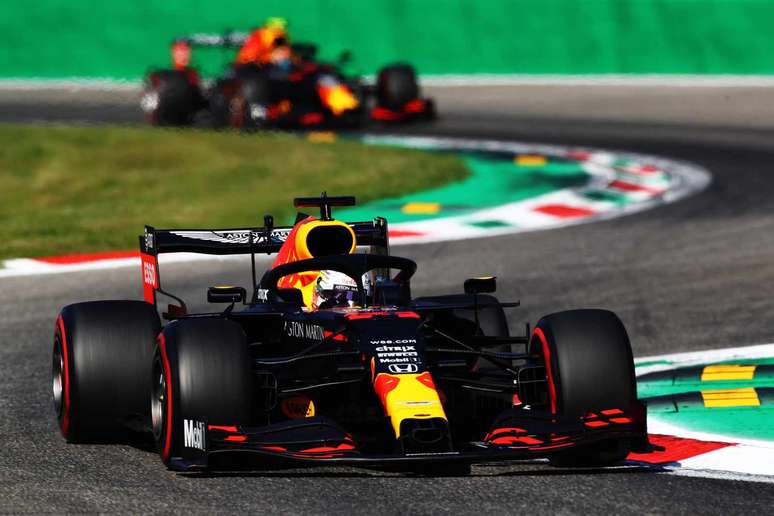 Max Verstappen não repetiu o bom desempenho das últimas etapa e ficou em quinto 