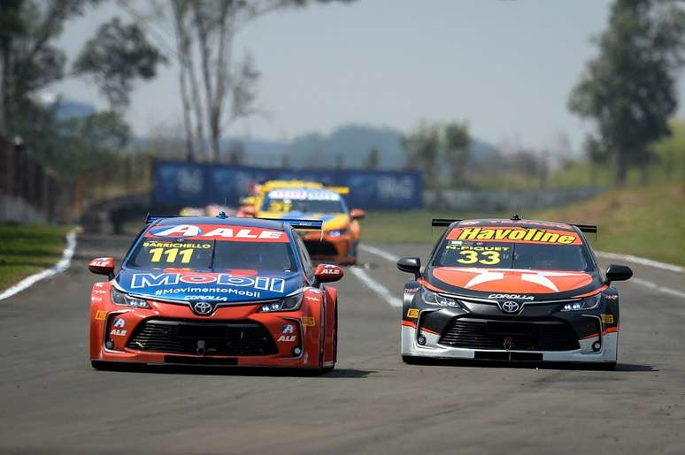 Rubens Barrichello e Nelsinho Piquet foram bem em Londrina – de Toyota Corolla 