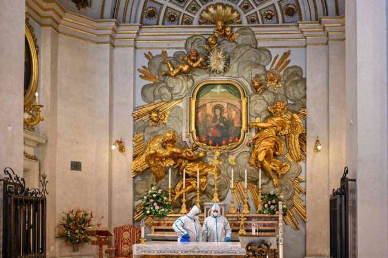 Imagem da Virgem Maria em igreja de Roma, na Itália