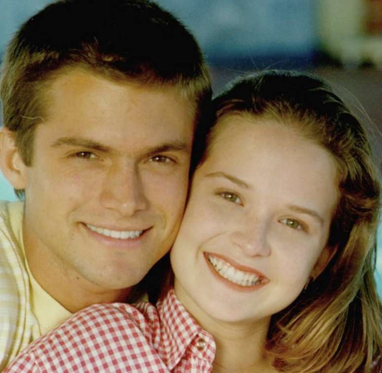 Os atores Claudio Heinrich e Fernanda Rodrigues, que protagonizaram casal em primeira temporada de 'Malhação', em 1995