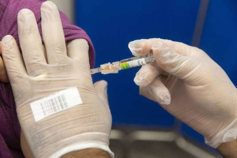 UE compra mais uma vacina-candidata contra a Covid-19