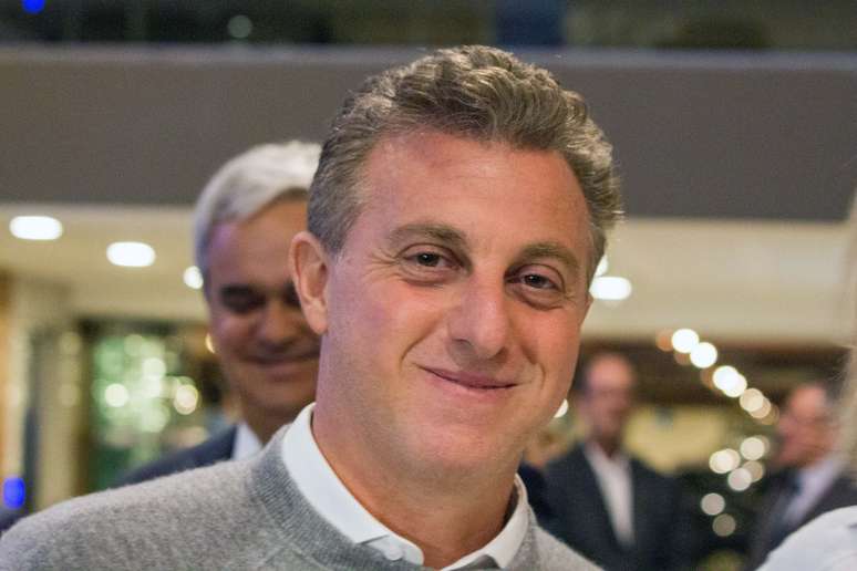 O apresentador Luciano Huck durante cerimônia de lançamento do Instituto General Villas Bôas no Centro Internacional de Convenções do Brasil, em Brasília (DF)