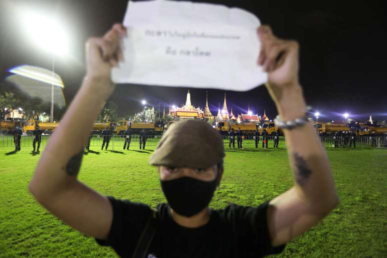Manifestante pró-democracia em Bangkok, Tailândia. 19/9/2020. REUTERS/Soe Zeya Tun