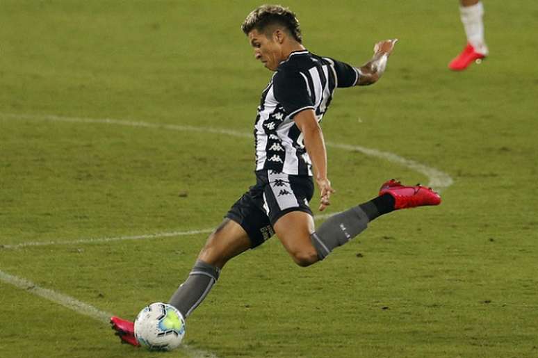 Bruno Nazário em ação pelo Botafogo (Foto: Vítor Silva/Botafogo)