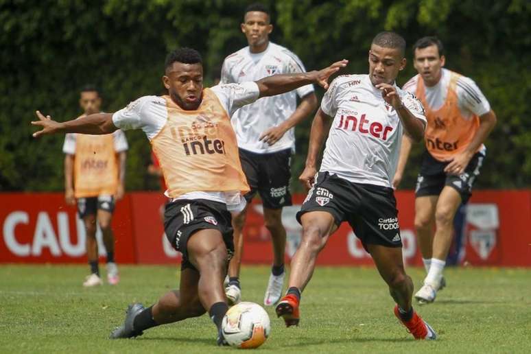 São Paulo trabalhou na manhã deste sábado no CT da Barra Funda (Reprodução/Twitter)