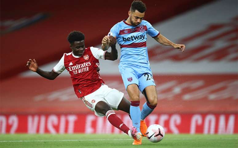 Arsenal e West Ham fizeram jogo de marcações intensas noEmirates Stadium (Foto: JULIAN FINNEY/AFP)