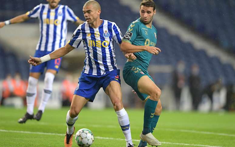 Em casa, o Porto iniciou a campanha no Português com vitória sobre o Braga (Foto: Fernando VELUDO / AFP)