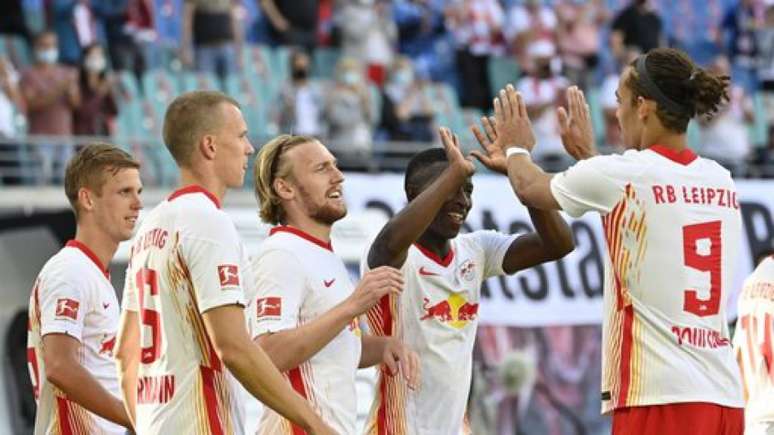 Leipzig teve atuação convincente na estreia e venceu o Mainz com autoridade (John MACDOUGALL / AFP)