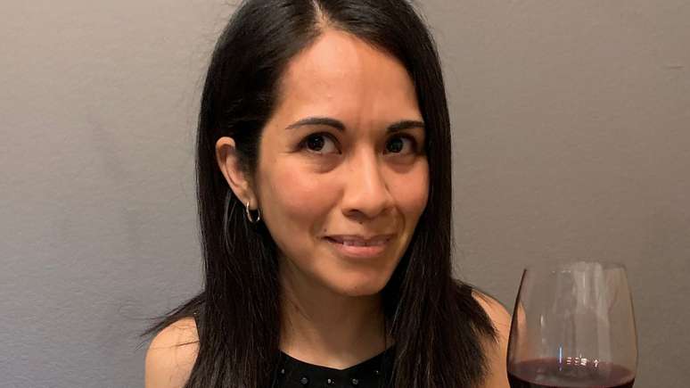 Virginia Mata: "Existem coisas que voc&ecirc; simplesmente d&aacute; como certas at&eacute; n&atilde;o as ter mais, como o cheiro do seu perfume favorito ou uma pizza rec&eacute;m-entregue por um entregador."