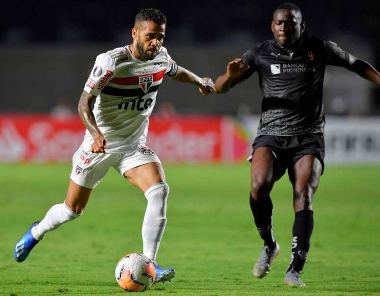 No primeiro jogo entre as equipes, em São Paulo, o Tricolor ganhou fácil, por 3 a 0 (Foto: NELSON ALMEIDA / AFP)