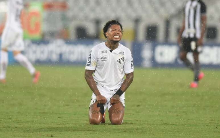 Marinho lamenta chance perdida em empate contra o Botafogo (Foto: Ivan Storti/Santos)
