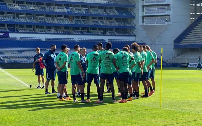 O técnico Domènec Torrent durante atividade no Estádio George Capwell, em Guayaquil (Foto: Twitter/Flamengo)