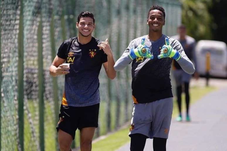 Goleiro Carlos Eduardo tem sido reserva no Sport, mas busca oportunidade como titular (Foto: Divulgação/Sport)