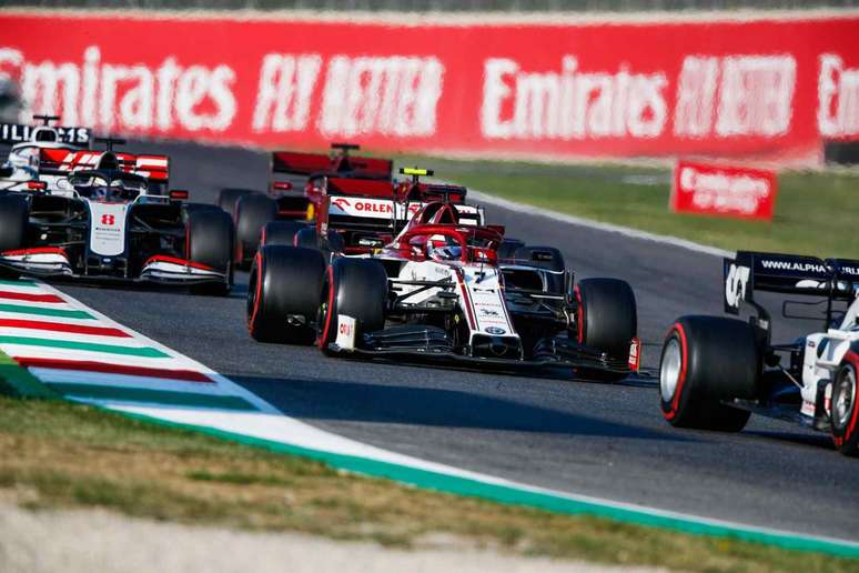 Kimi Räikkönen escapou dos muitos acidentes e ficou na zona de pontuação em Mugello 