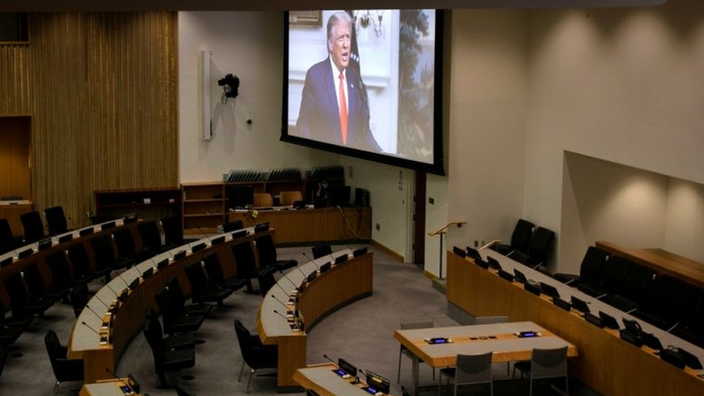 Imagem de Trump na tela da Assembleia Geral da ONU; americano defendeu abordagem nacionalista