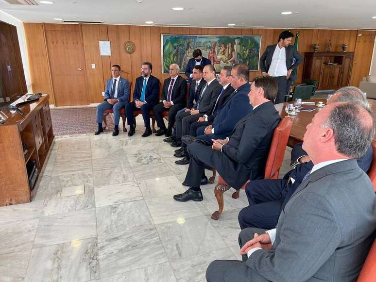 Jair Bolsonaro e ministros assistem ao discurso do presidente na ONU