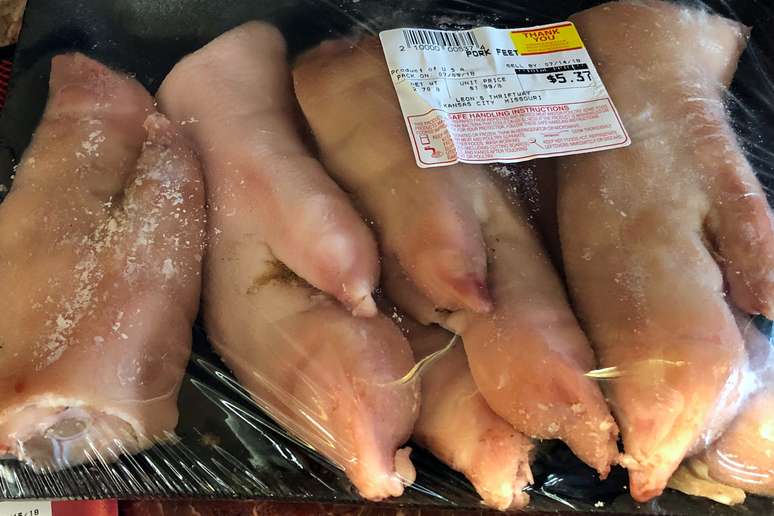 Pés de porco são um dos produtos mais embarcados dos EUA à China 
22/09/2020  
REUTERS/Theo Waters 