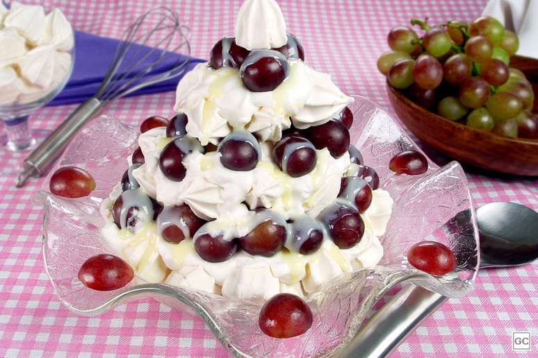 Guia da Cozinha - 9 sobremesas feitas com uvas que voc&ecirc; precisa provar