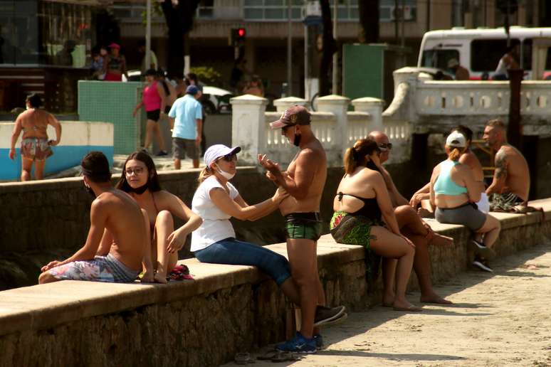 Turista se aglomeraram no litoral paulista