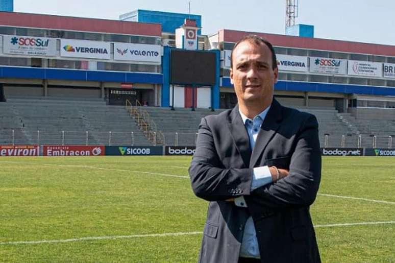 Alex Brasil é executivo do Paraná e acredita no acesso para a Série A 2021 (Foto: Divulgação)